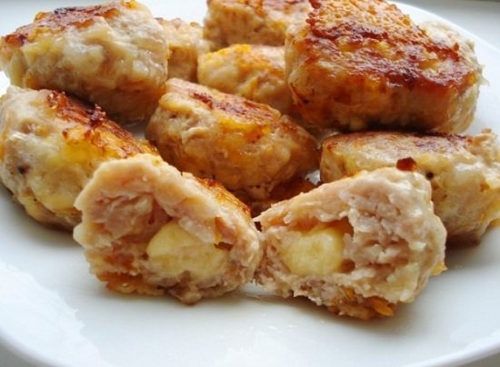 Как приготовить куриные котлеты в мультиварке
