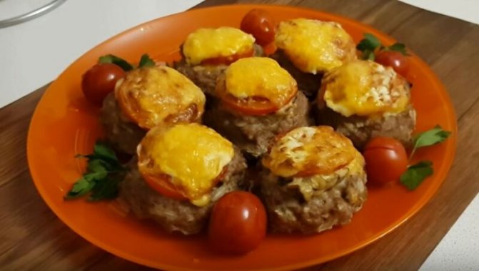 мясные гнезда с сыром в духовке