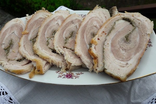 Вкусный рулет из брюшины вареный